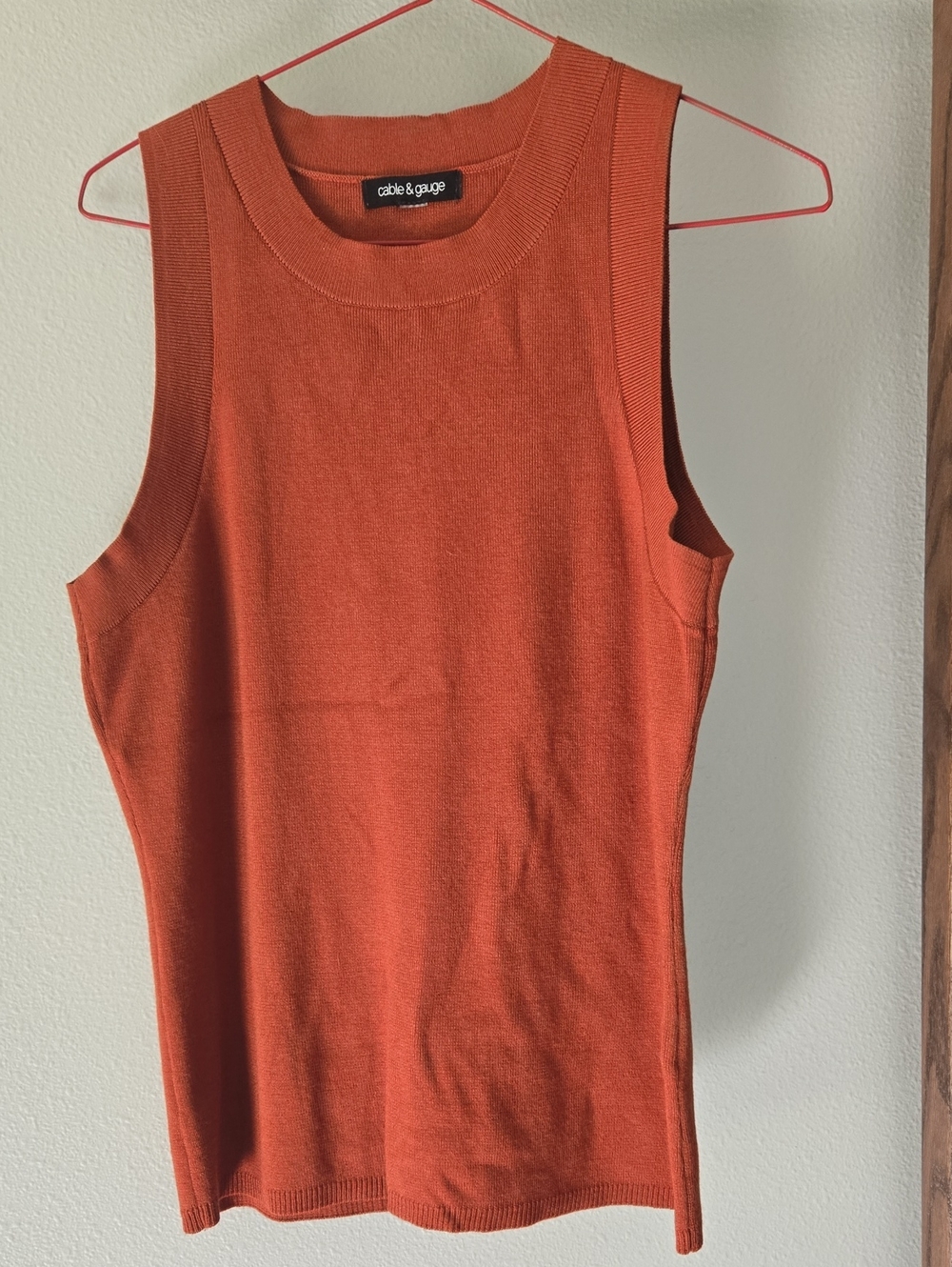 Cable & Gauge Women's Knit Tank Top - Rust